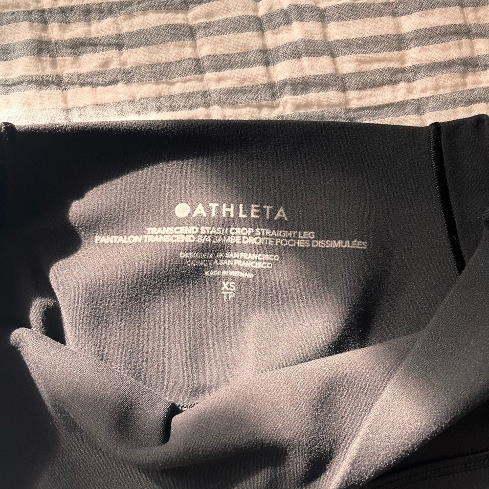 Athleta Transcend Stash Crop Pants - Black